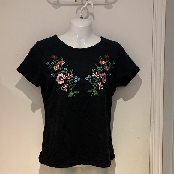 Romeo&Juliet Couture Embroidered T-Shirt - Picture 2 of 3